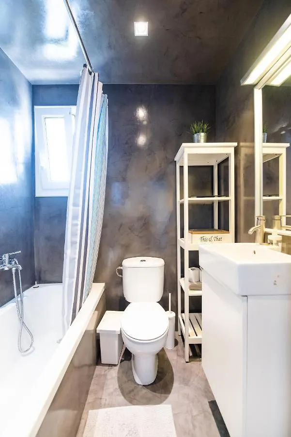 Penelope By Halu!, Central 2-Bd Apartment Selanik