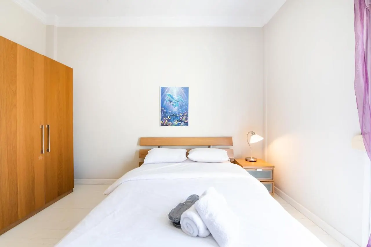 Penelope By Halu!, Central 2-Bd Apartment Selanik 0*,